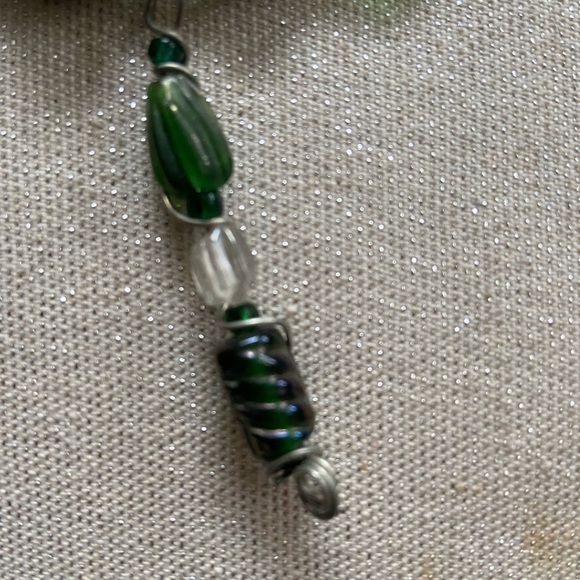 Glass Bead Choker With Bead Pendant. - Picture 2 of 4